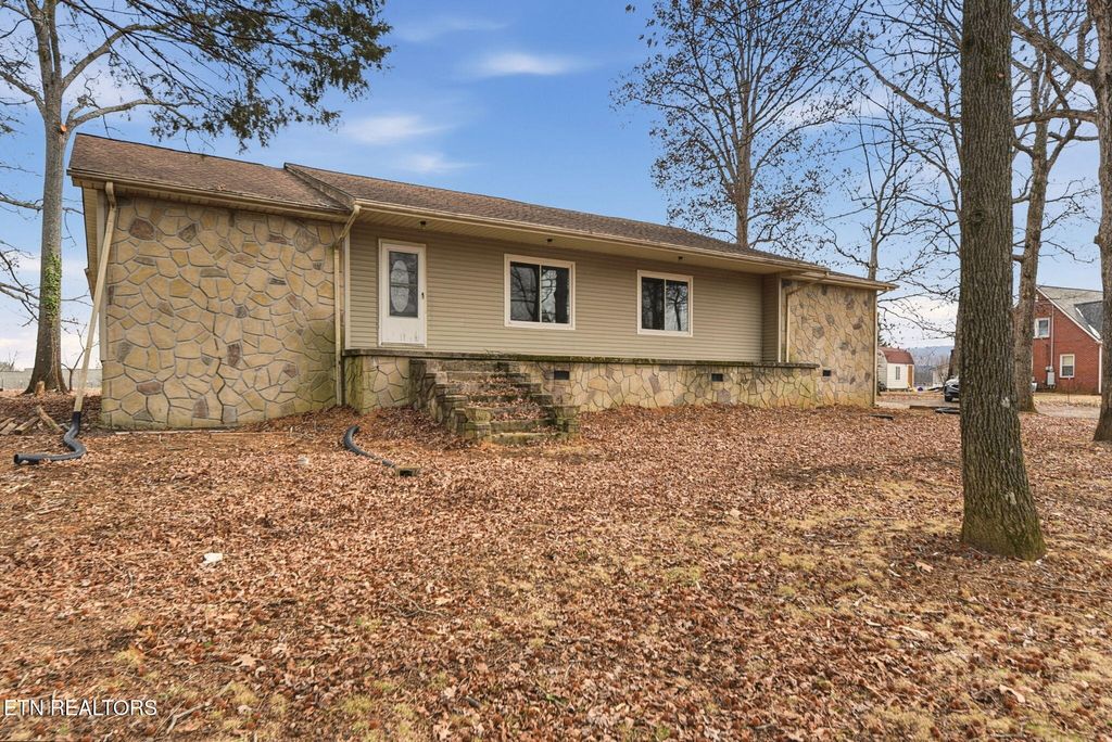 Photo of 2616 Best Rd, Maryville, TN 37803 (MLS # 1337664)