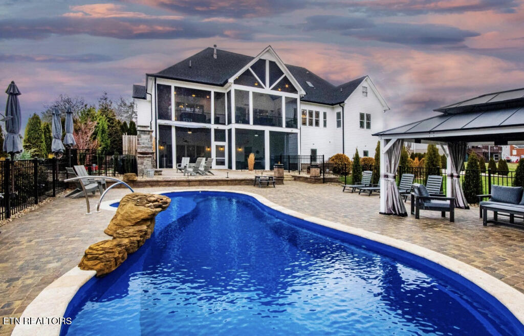 1624 Laramie Lane