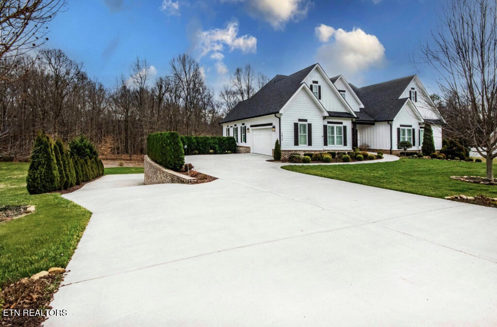 1624 Laramie Lane