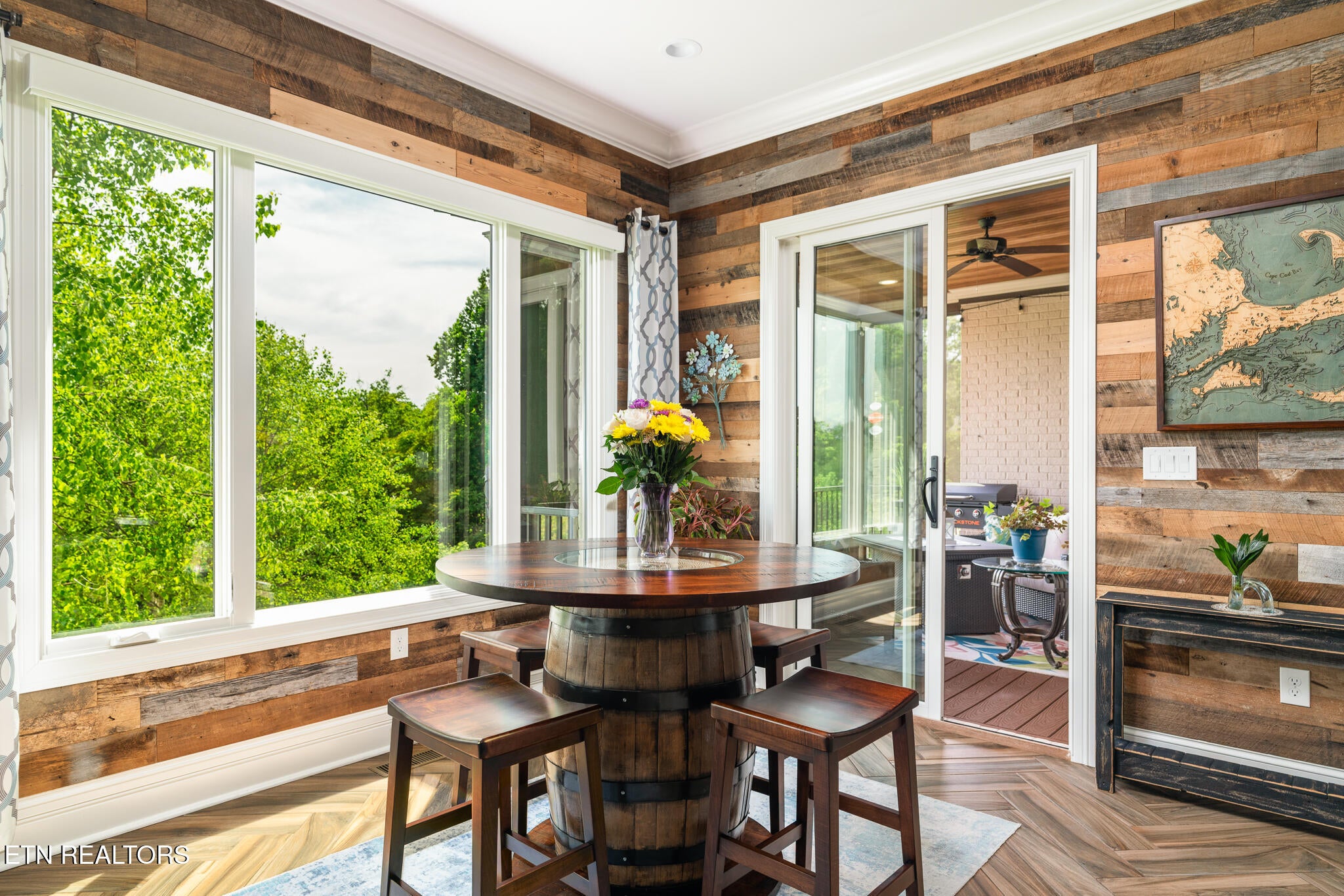 Behind the private gates of The Summit at Choto, this nearly 6,000 sq/ – image 21