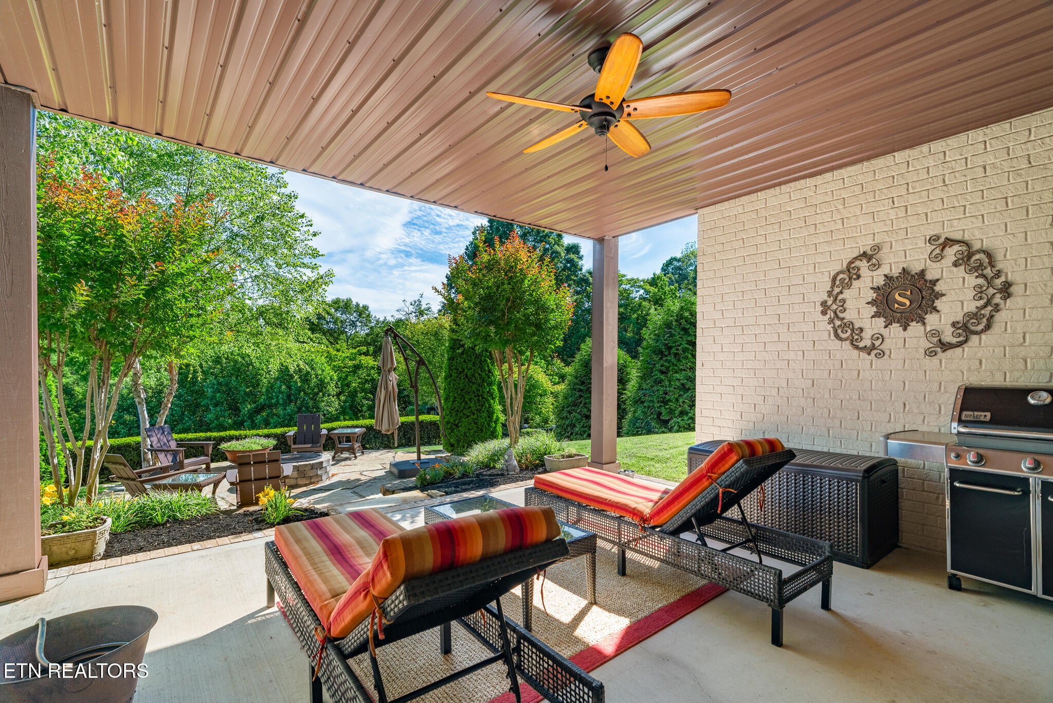 Behind the private gates of The Summit at Choto, this nearly 6,000 sq/ – image 51