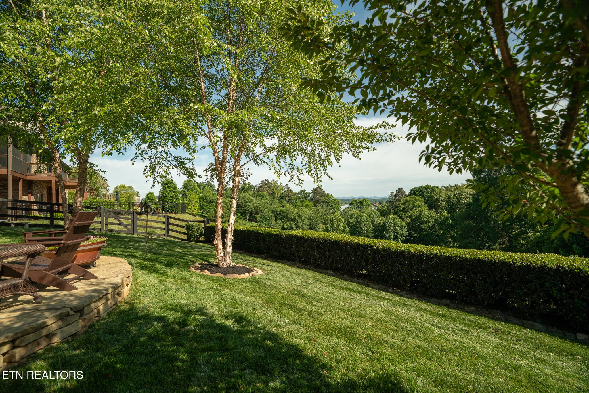 Behind the private gates of The Summit at Choto, this nearly 6,000 sq/ – image 53