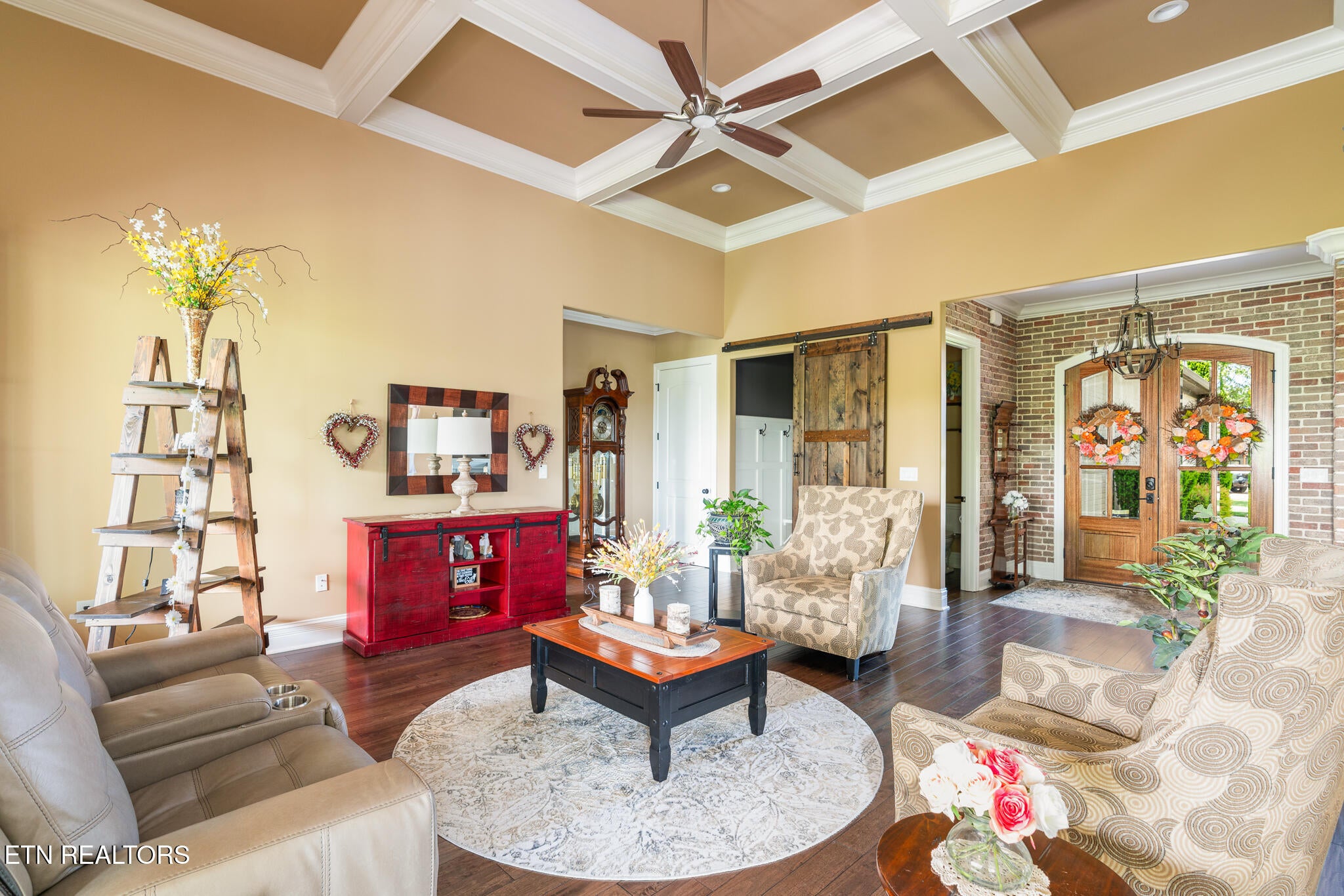 Behind the private gates of The Summit at Choto, this nearly 6,000 sq/ – image 12