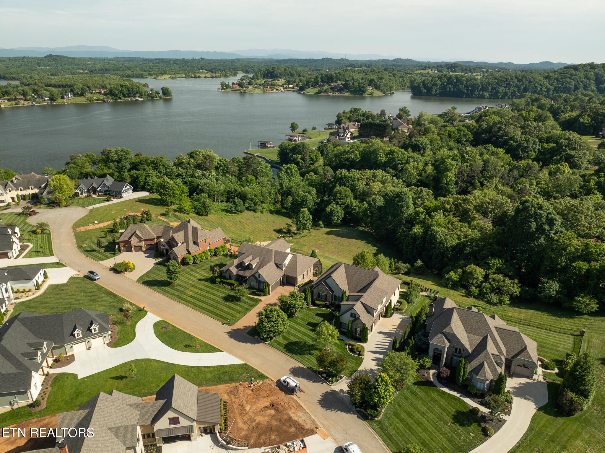 Behind the private gates of The Summit at Choto, this nearly 6,000 sq/ – image 59