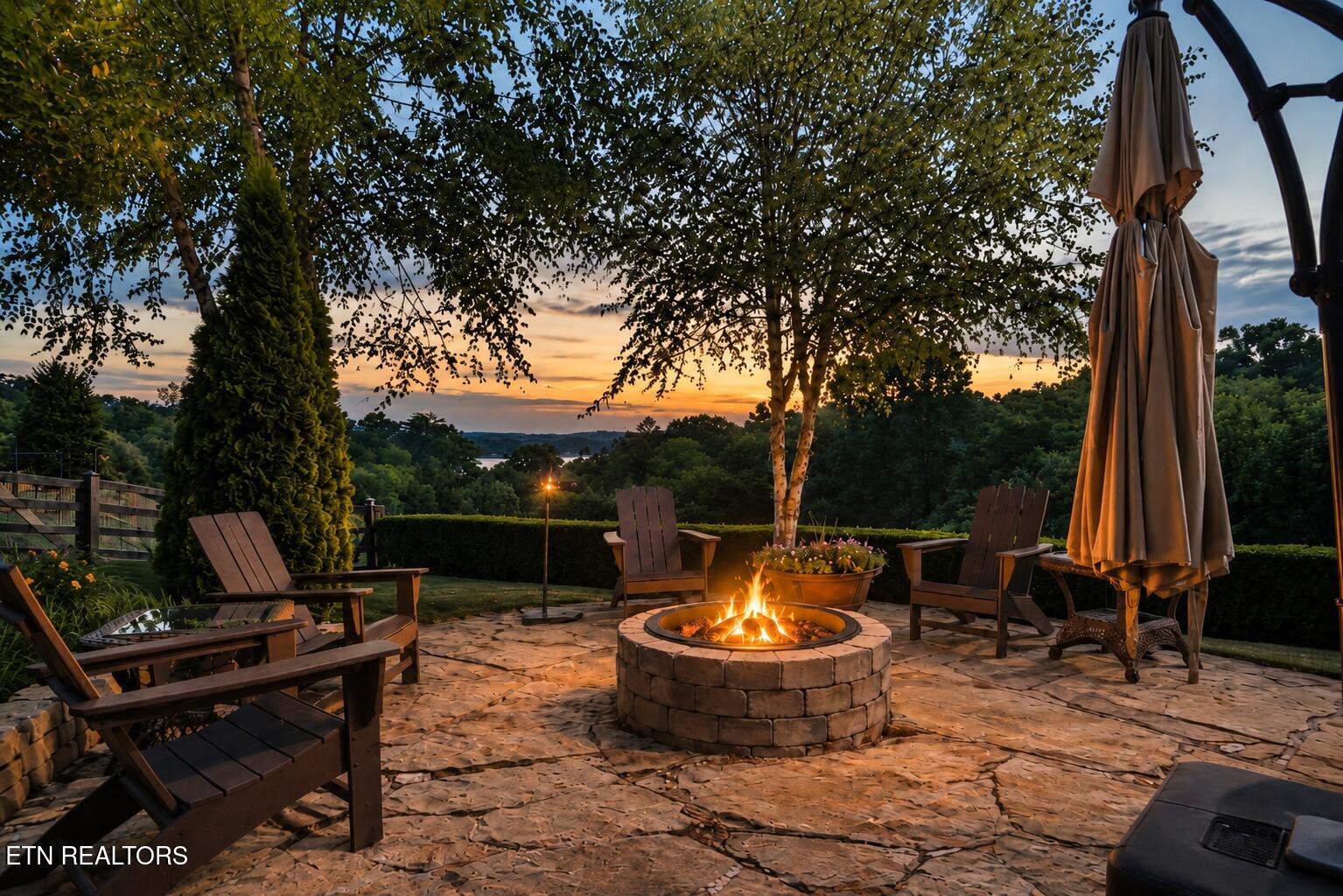 Behind the private gates of The Summit at Choto, this nearly 6,000 sq/ – image 2