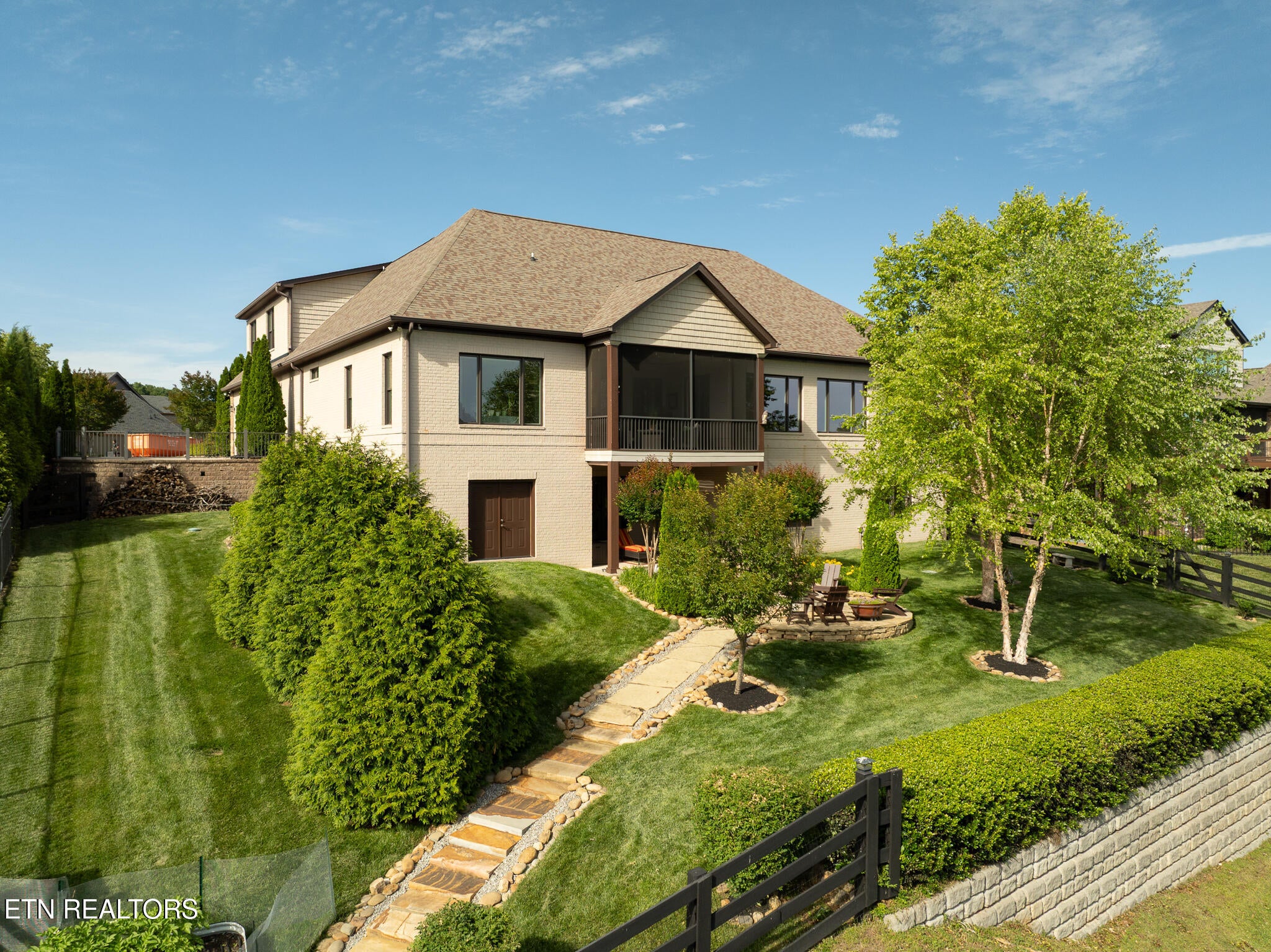 Behind the private gates of The Summit at Choto, this nearly 6,000 sq/ – image 56