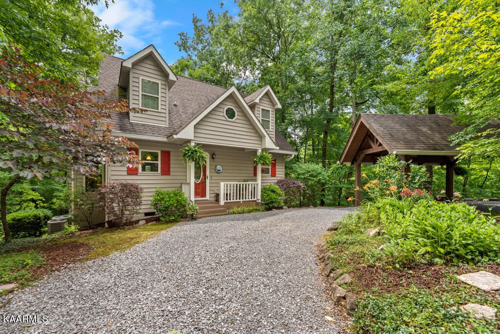 Photo of 411 Laurel Rd, Townsend, TN 37882 (MLS # 1237603)