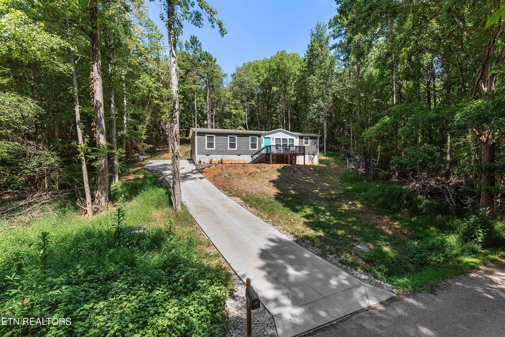 Photo of 305 Willow Drive, Kingston, TN 37763 (MLS # 1310500)