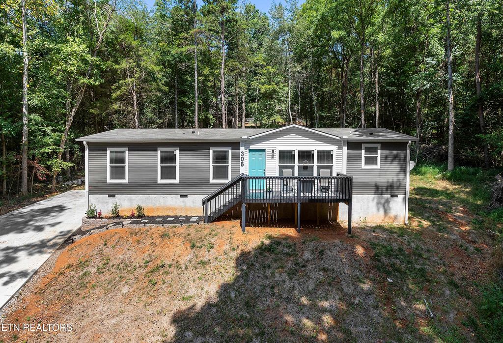 Photo of 305 Willow Drive, Kingston, TN 37763 (MLS # 1310500)