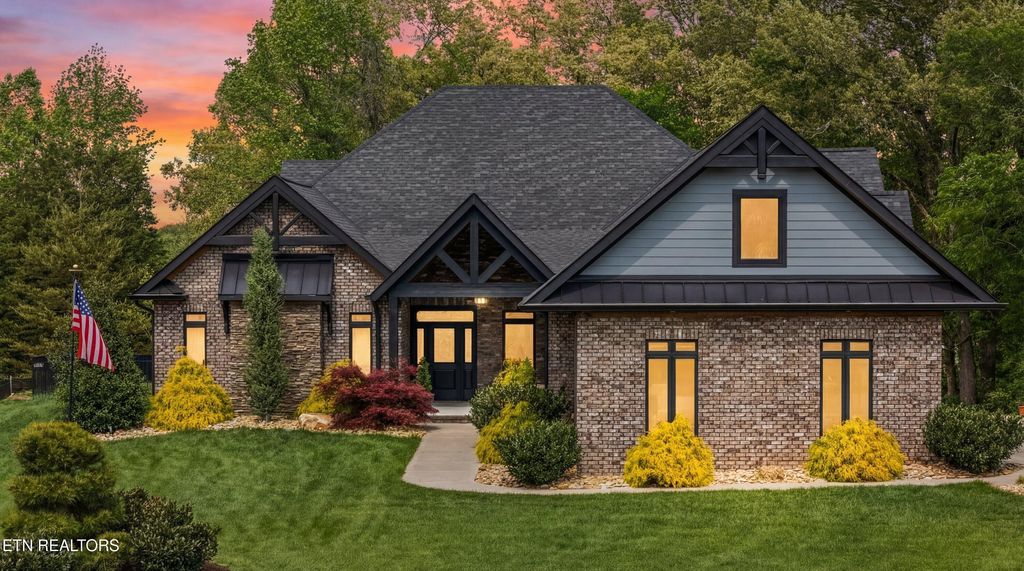 Photo of 3223 Lowes Landing, Louisville, TN 37777 (MLS # 1336799)