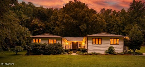 Photo of 227 Back Nine Drive, Baneberry, TN 37890 (MLS # 1357307)