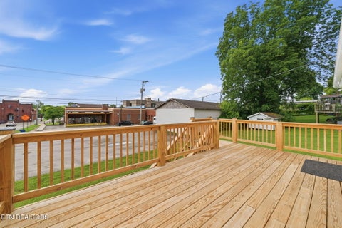 Tiny photo for 210 E 1st Ave, Lenoir City, TN 37771 (MLS # 1349135)