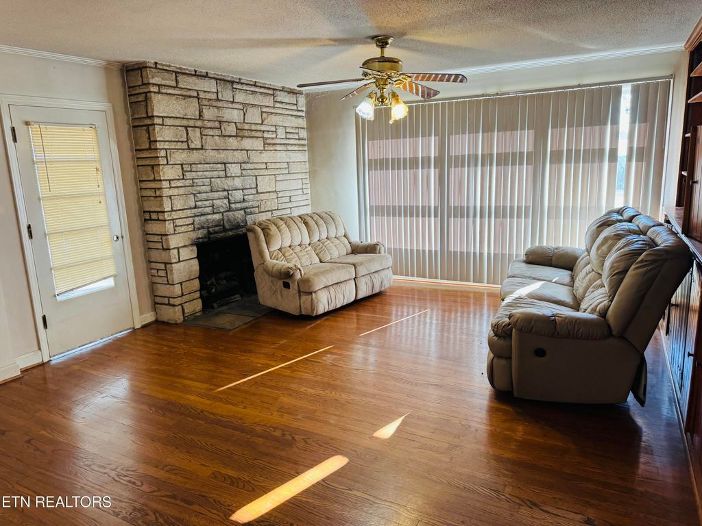 Photo of 507 Robinson Drive, Loudon, TN 37774 (MLS # 1329459)