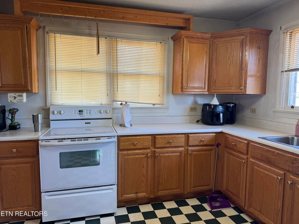 Photo of 507 Robinson Drive, Loudon, TN 37774 (MLS # 1329459)