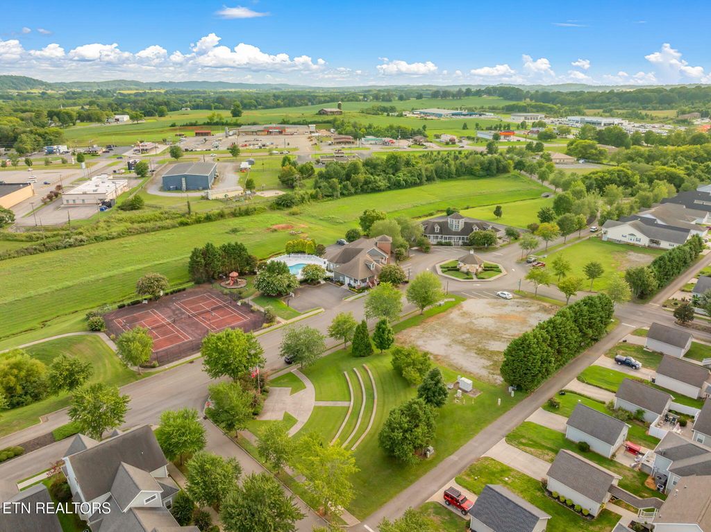 Photo of 1019 Wentford Avenue Ave, Sweetwater, TN 37874 (MLS # 1314364)