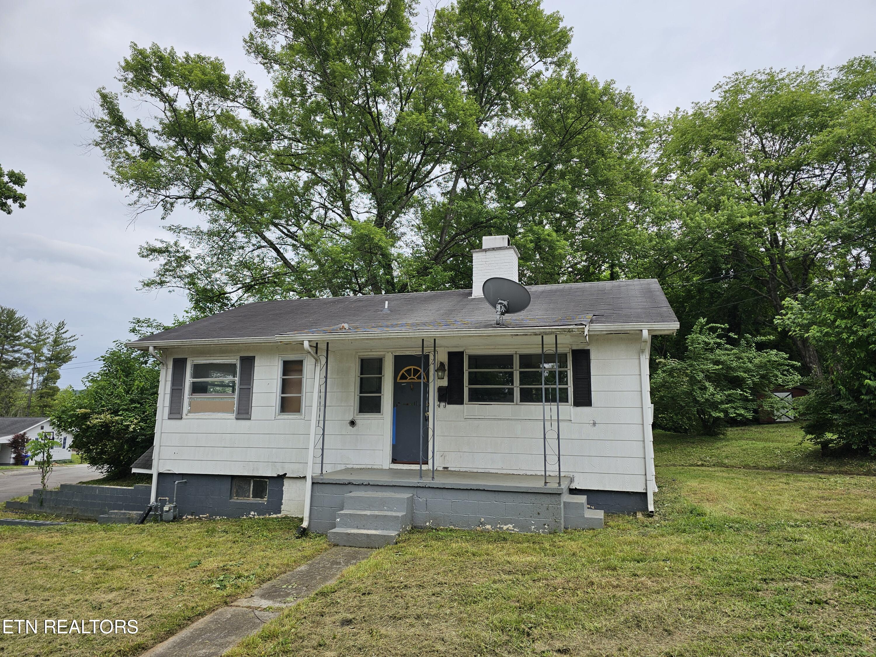 View Oak Ridge, TN 37830 house