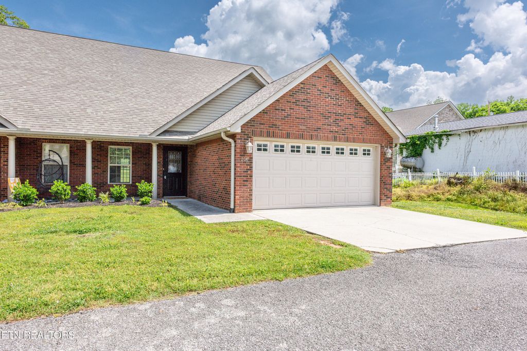 Photo of 206 Janet Lane, Maryville, TN 37804 (MLS # 1334840)