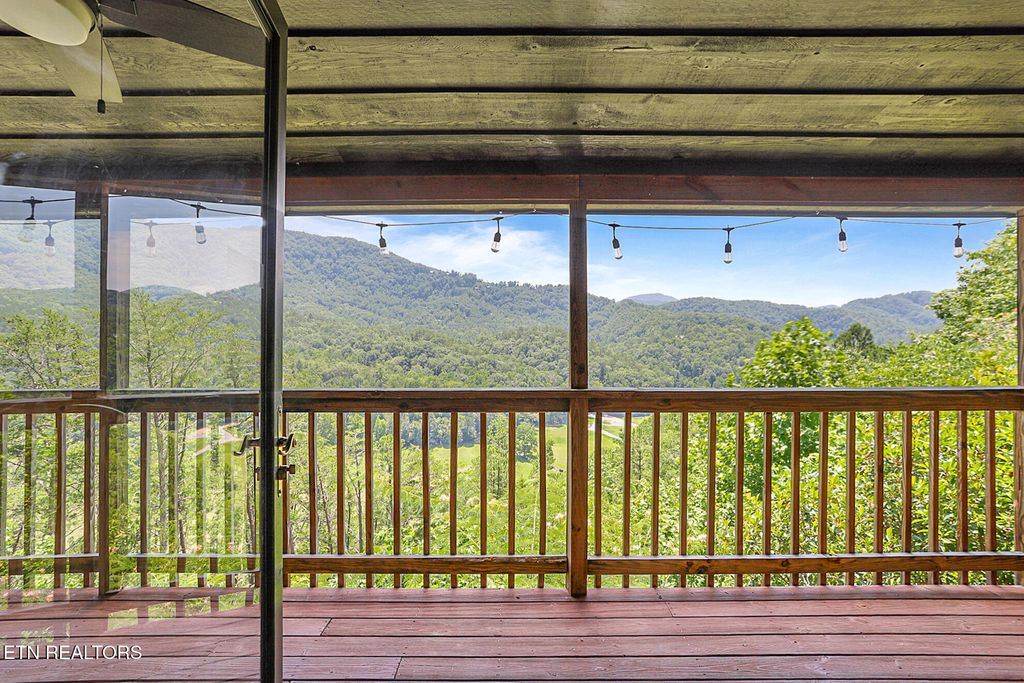 Photo of 3050 Patty View Way, Sevierville, TN 37862 (MLS # 1314923)