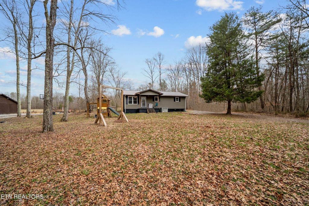 Photo of 921 Fred Young Rd, Jamestown, TN 38556 (MLS # 1331333)