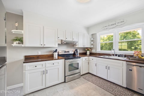 Tiny photo for 359 Skyline View Lane, Kingston, TN 37763 (MLS # 1356192)