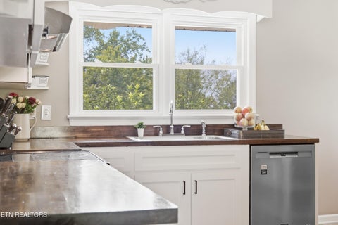 Tiny photo for 359 Skyline View Lane, Kingston, TN 37763 (MLS # 1356192)