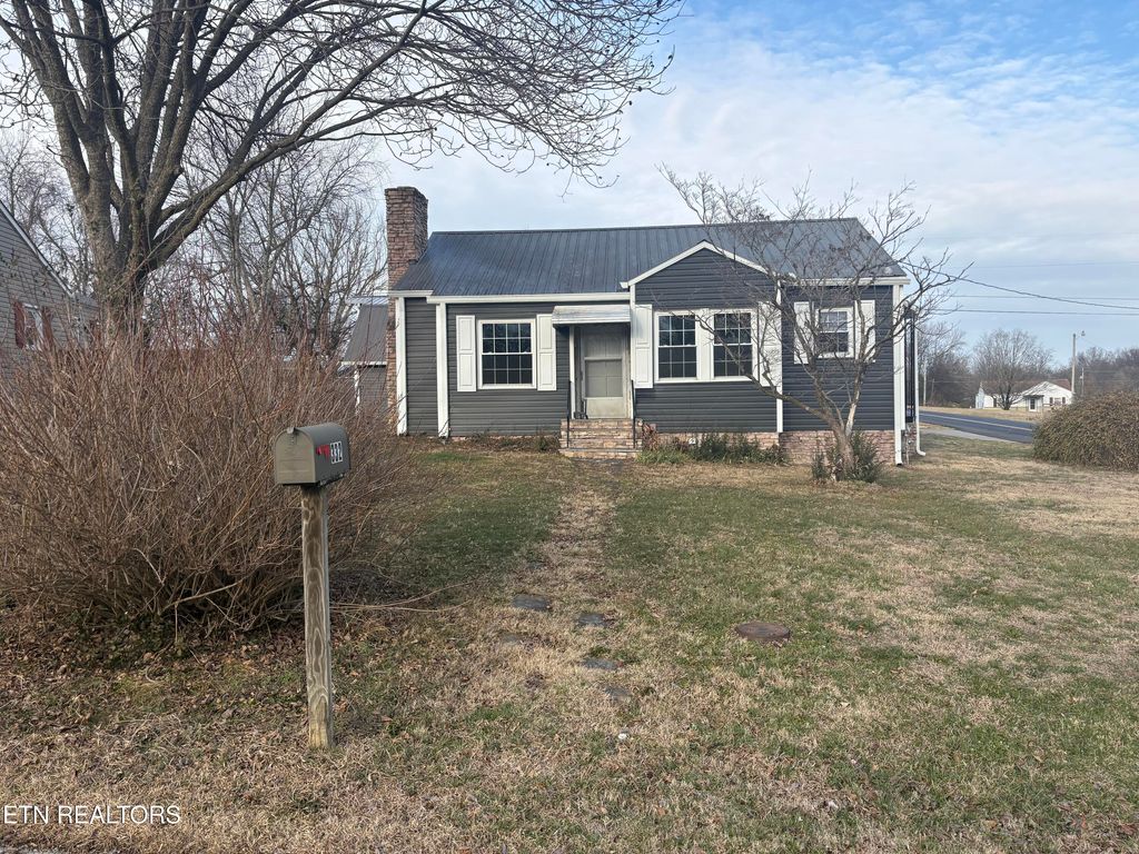 Photo of 332 Henderson St, Maryville, TN 37804 (MLS # 1327936)