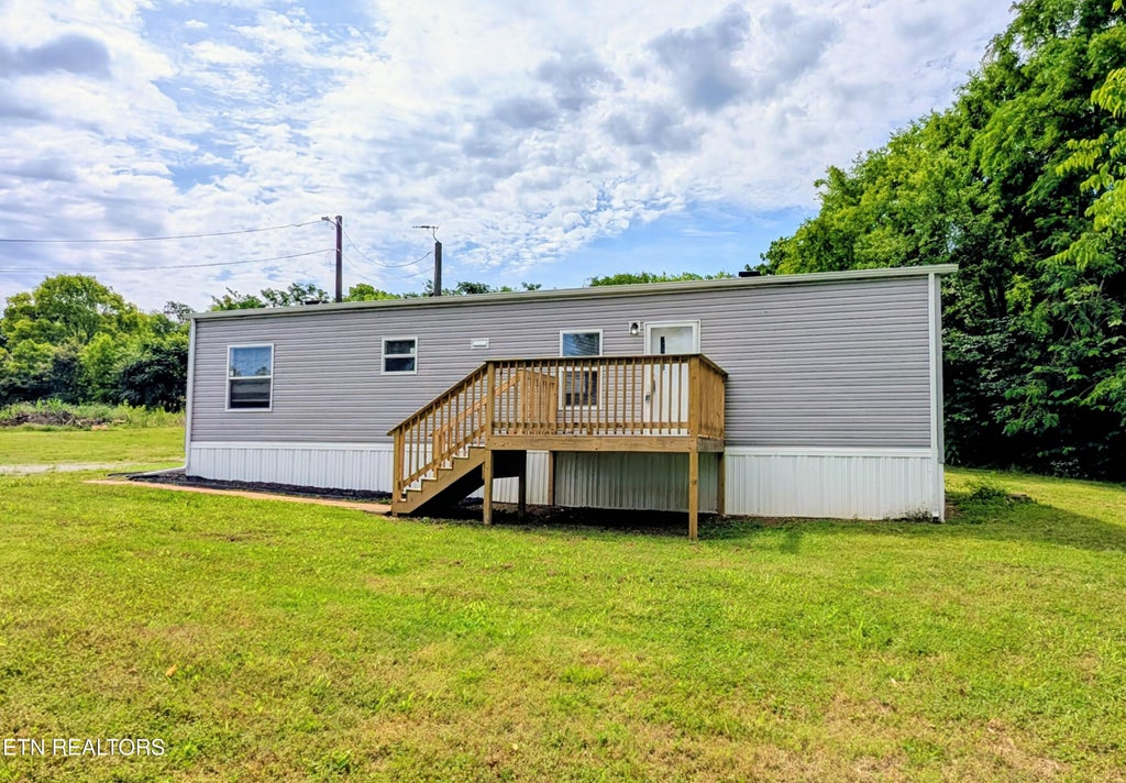 Photo of 203 Pettit St, Vonore, TN 37885 (MLS # 1343282)