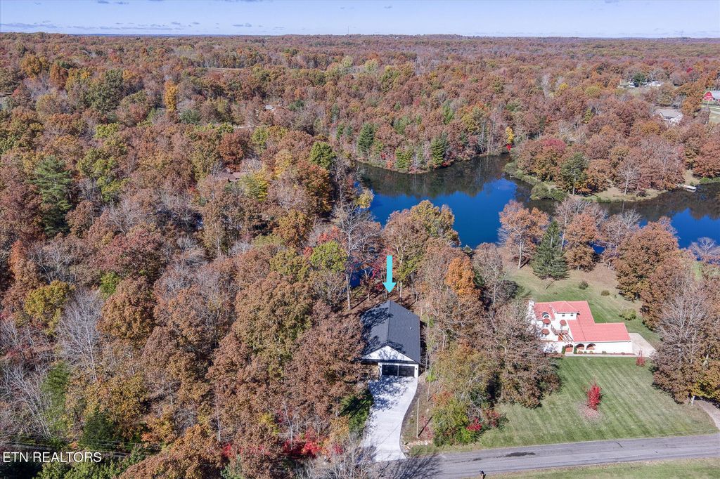 Photo of 565 Grassland Rd, Crossville, TN 38572 (MLS # 1320809)