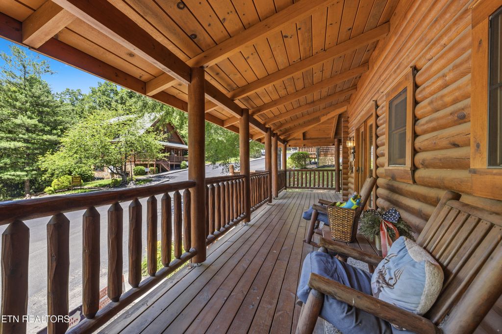 Photo of 3126 Smoky Ridge Way, Sevierville, TN 37862 (MLS # 1343550)