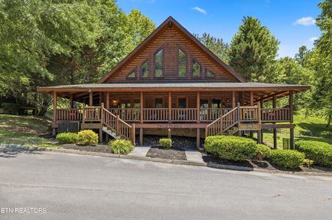 Photo of 3126 Smoky Ridge Way, Sevierville, TN 37862 (MLS # 1343550)