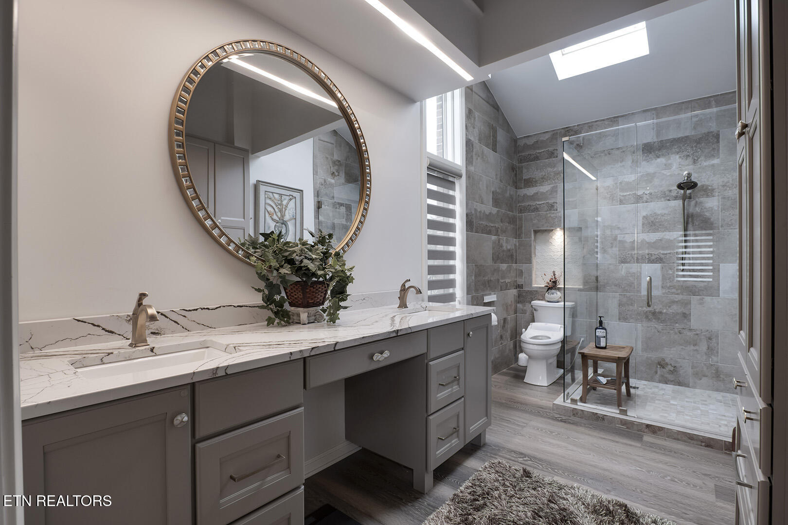 Loudon, Tennessee 37774, United States, 2 Bedrooms Bedrooms, ,2 BathroomsBathrooms,Residential,Pending,76728