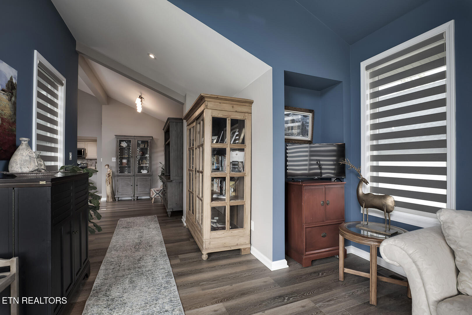 Loudon, Tennessee 37774, United States, 2 Bedrooms Bedrooms, ,2 BathroomsBathrooms,Residential,Pending,76728