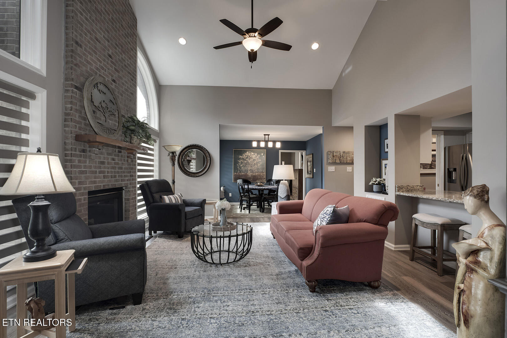 Loudon, Tennessee 37774, United States, 2 Bedrooms Bedrooms, ,2 BathroomsBathrooms,Residential,Pending,76728