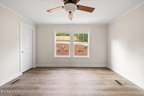 Tiny photo for 352 Bland Rd, Clinton, TN 37716 (MLS # 1359946)
