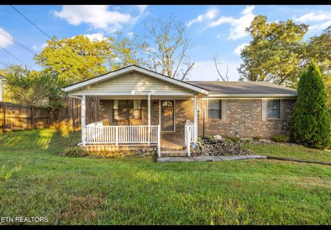 Photo of 2658 Randall Rd, Strawberry Plains, TN 37871 (MLS # 1321008)