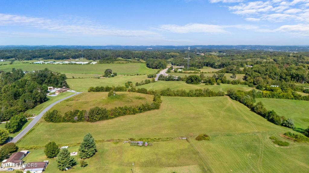 Photo of 1 Thomas Cross Rd, Sevierville, TN 37876 (MLS # 1314835)