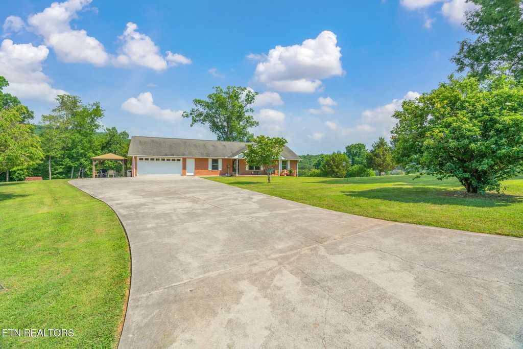 Photo of 277 Woodhaven Drive, Vonore, TN 37885 (MLS # 1306113)