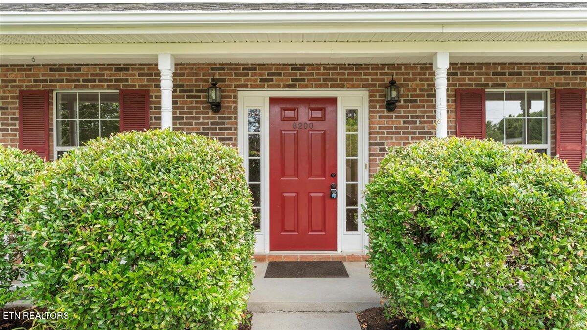 8200 Foxworth Tr