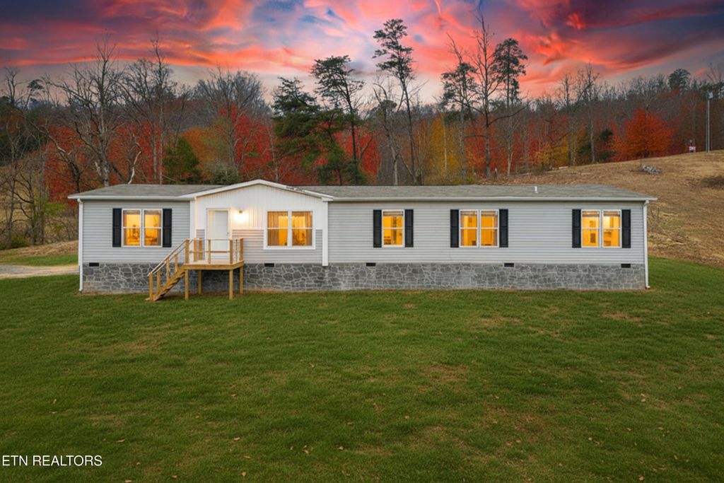 Photo of 509 Smokey Rd, Rutledge, TN 37861 (MLS # 1325958)