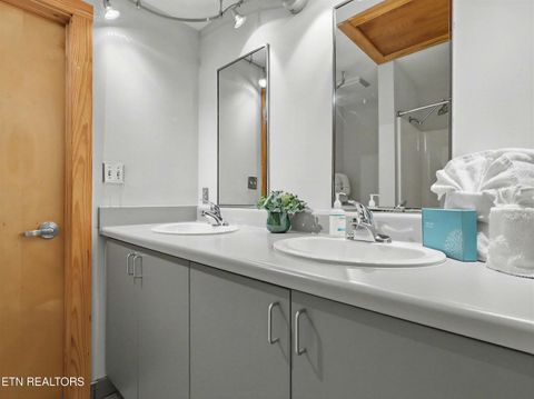 Tiny photo for 112 S Gay St #405, Knoxville, TN 37902 (MLS # 1330626)