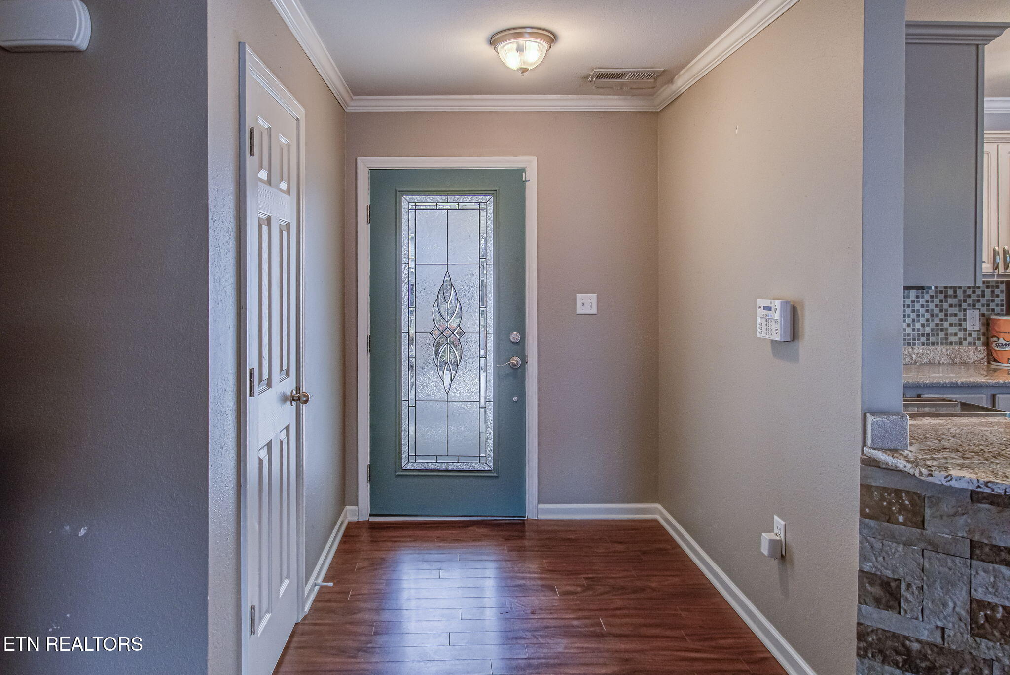 1010 Stones Throw Lane