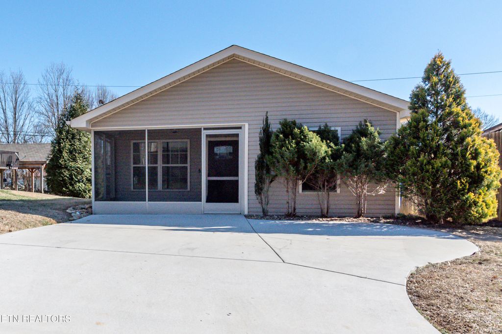 Photo of 856 Gilbert St, Alcoa, TN 37701 (MLS # 1287779)