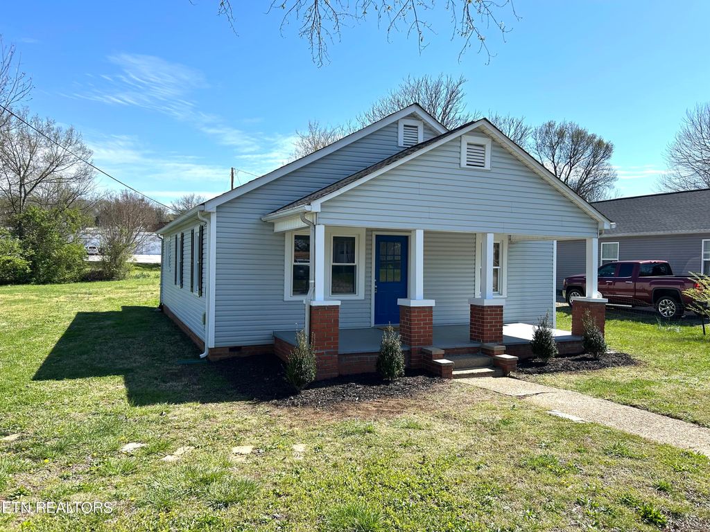 Photo of 1518 Irwin Ave, Maryville, TN 37804 (MLS # 1331268)