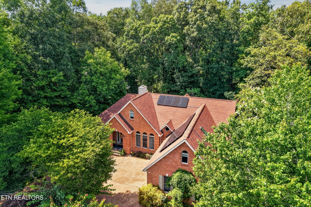 Photo of 118 Quail Hollow Court, Crossville, TN 38555 (MLS # 1352269)