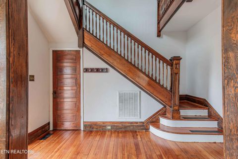 Tiny photo for 631 Eleanor St, Knoxville, TN 37917 (MLS # 1333165)