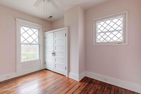 Tiny photo for 631 Eleanor St, Knoxville, TN 37917 (MLS # 1333165)