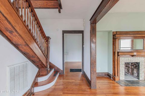 Tiny photo for 631 Eleanor St, Knoxville, TN 37917 (MLS # 1333165)