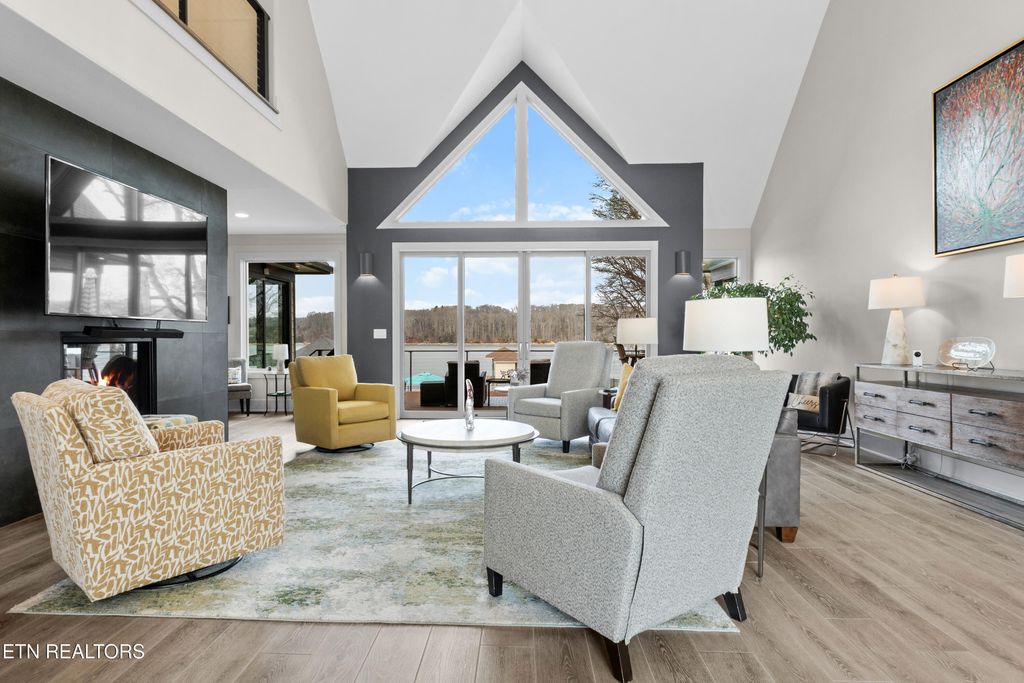 Photo of 3702 Promontory Point, Louisville, TN 37777 (MLS # 1331738)