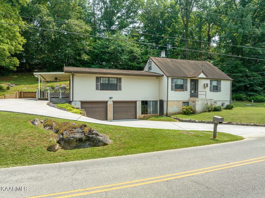 Photo of 4552 Nails Creek Rd, Rockford, TN 37853 (MLS # 1233715)