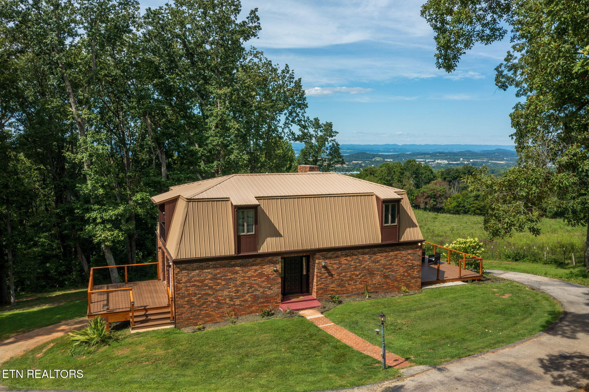 960 Cave Rd